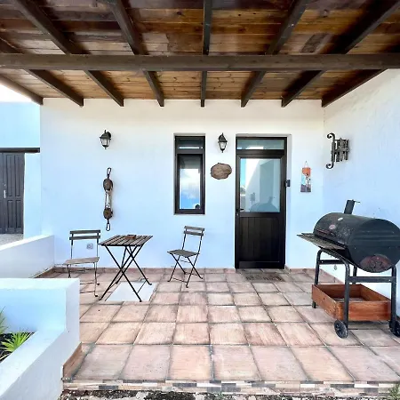 Casa Rural Con Terraza, Barbacoa, Cerca De Mirador Del Rio Apartment Haría